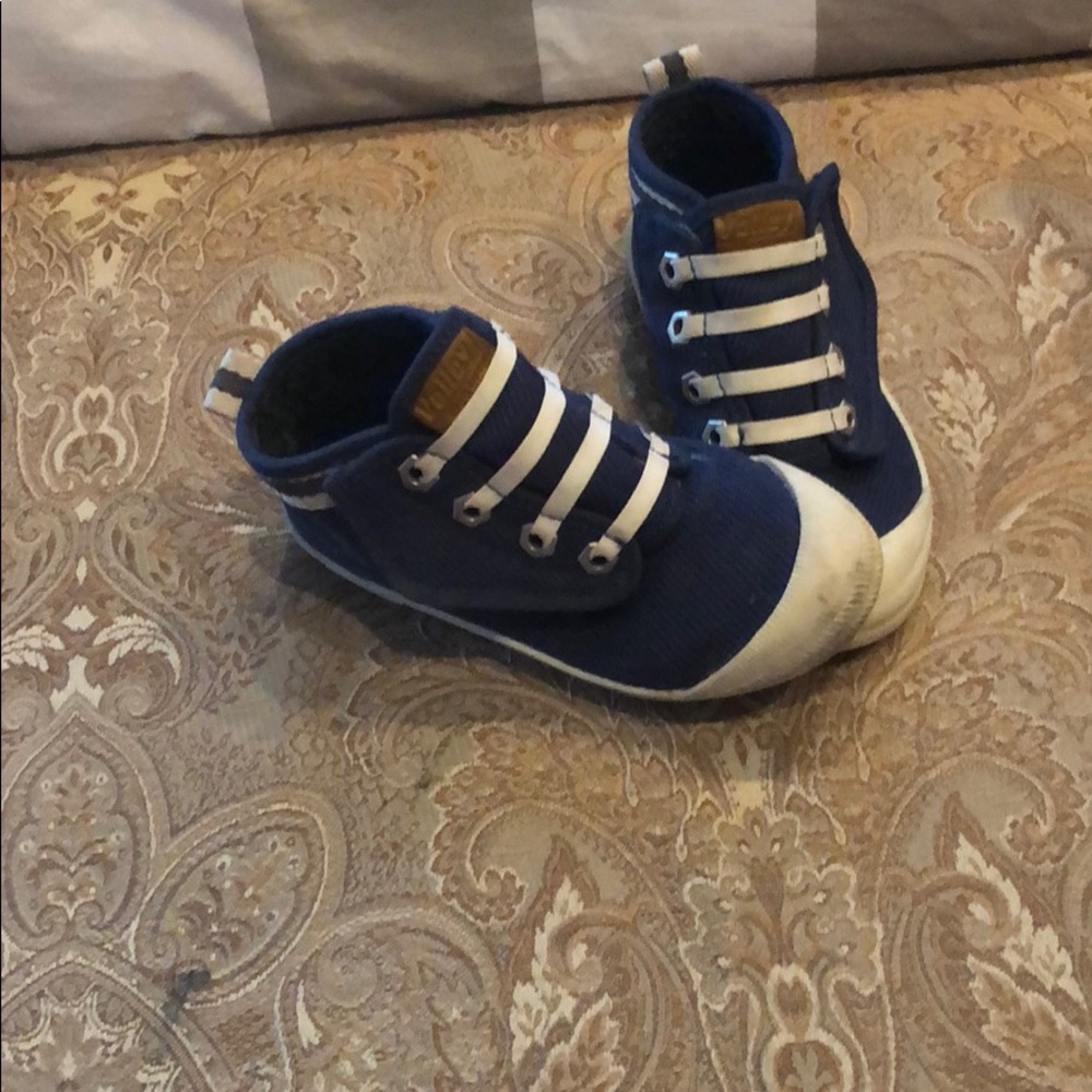 Kids sneakers